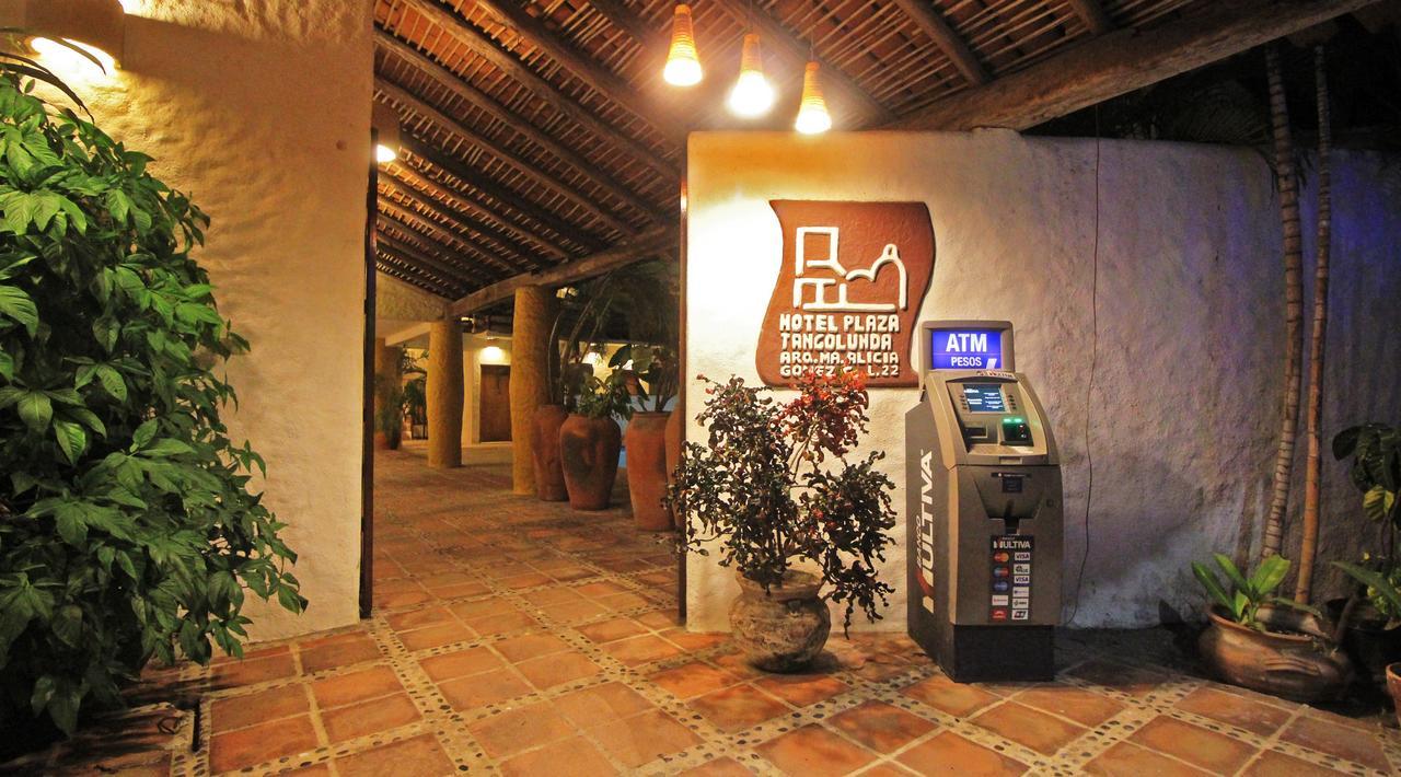 Hotel Plaza Tangolunda Exterior photo
